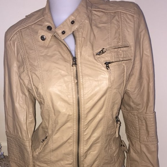 Forever 21 Jackets & Blazers - Forever 21